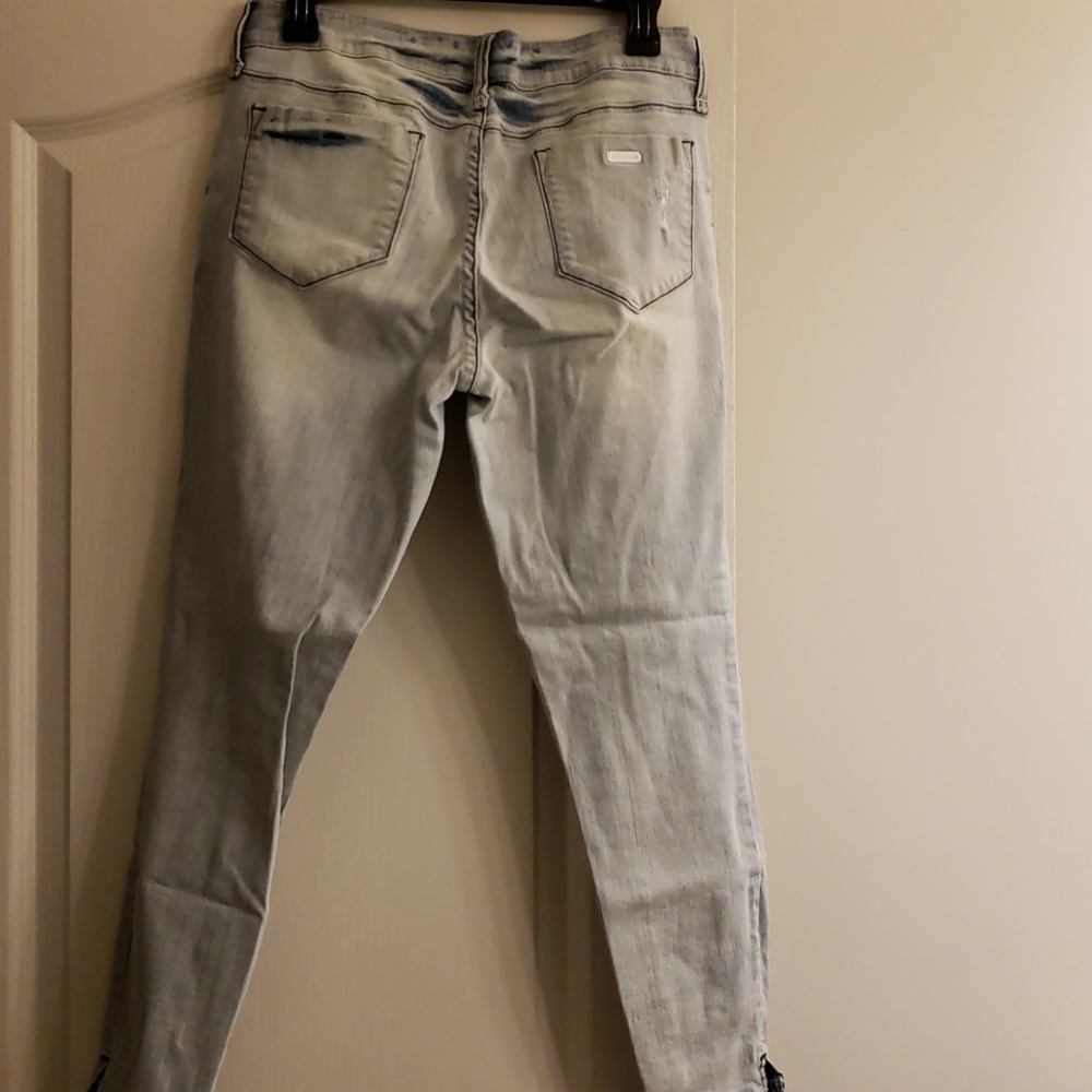 Capris - Picture 3 of 3